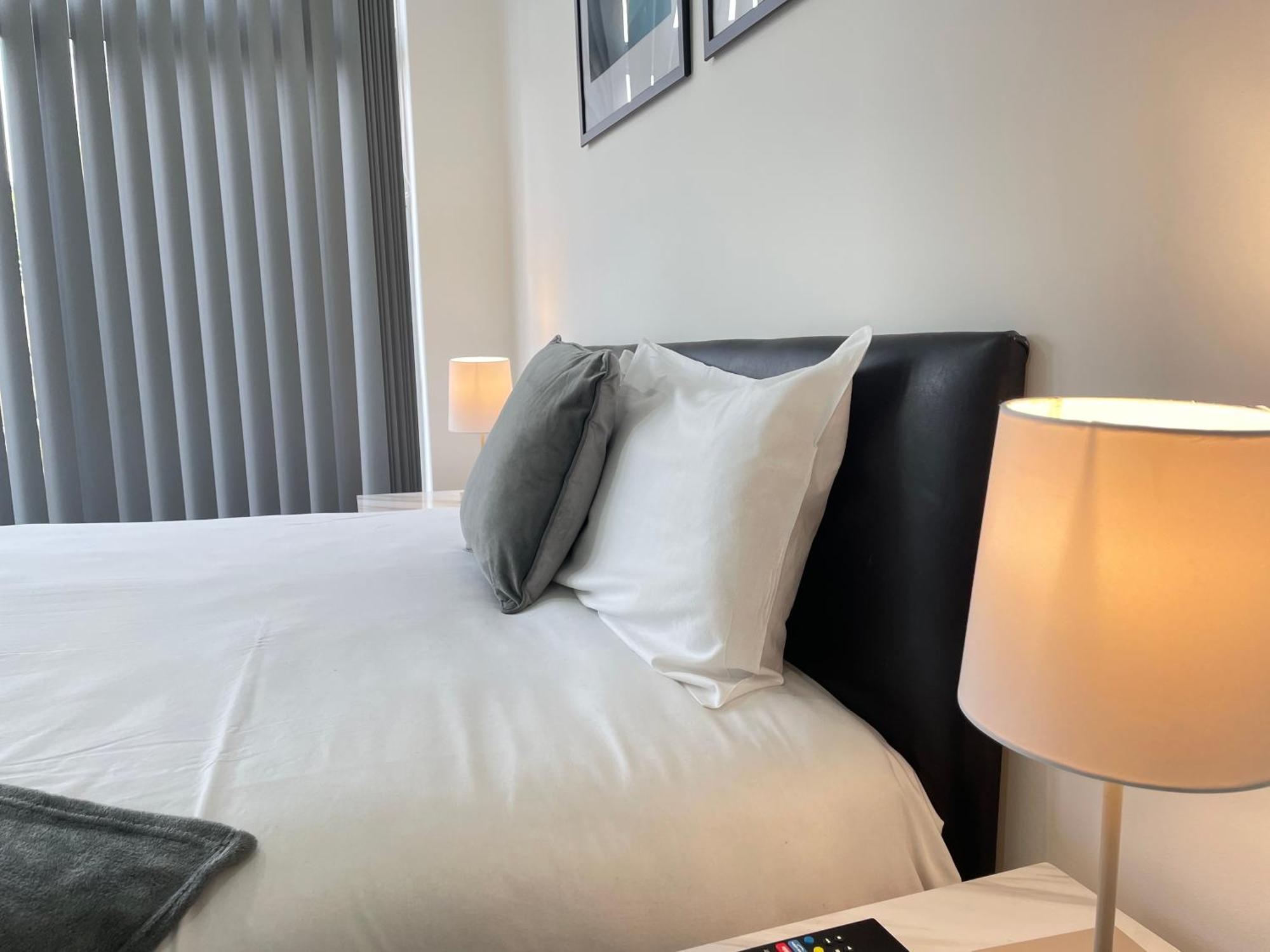 4 Bedroom 2 Bathroom Shared House - Near Bhx And Nec برمنغهام المظهر الخارجي الصورة