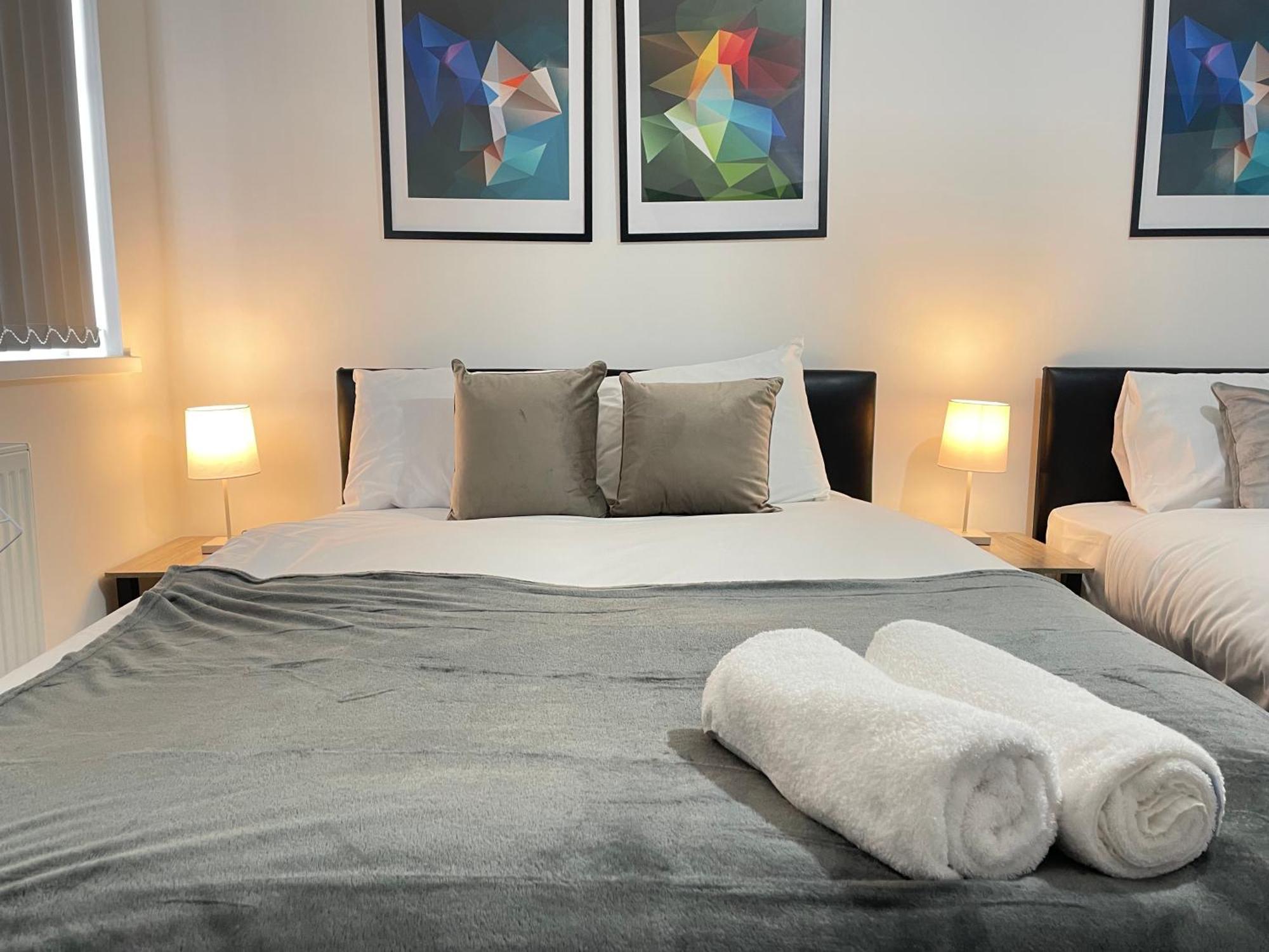 4 Bedroom 2 Bathroom Shared House - Near Bhx And Nec برمنغهام المظهر الخارجي الصورة